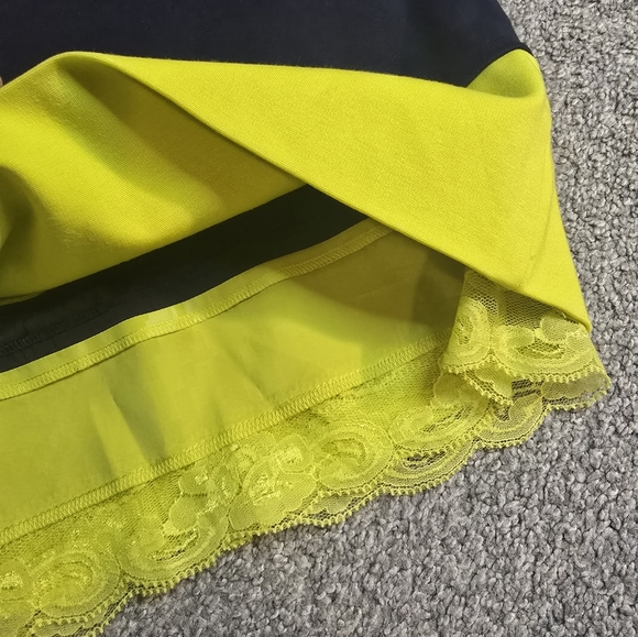 Trina Turk Navy Neon Green Lined Lace Mixed Skirt - Picture 4 of 8